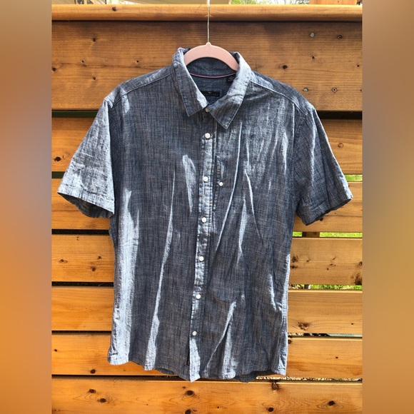 INDUSTRY-Slim fit linen-denim look short sleeve button down shirt. Size L. - Picture 3 of 11